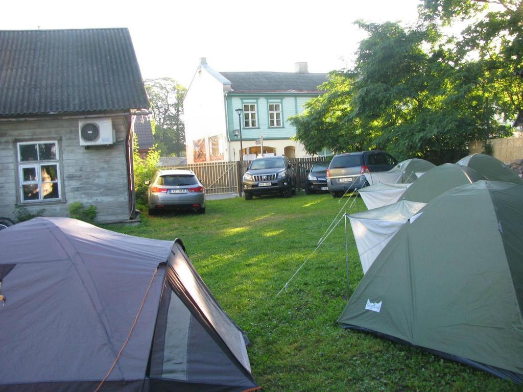 הפסלאו Karja Tented Campsite מראה חיצוני תמונה